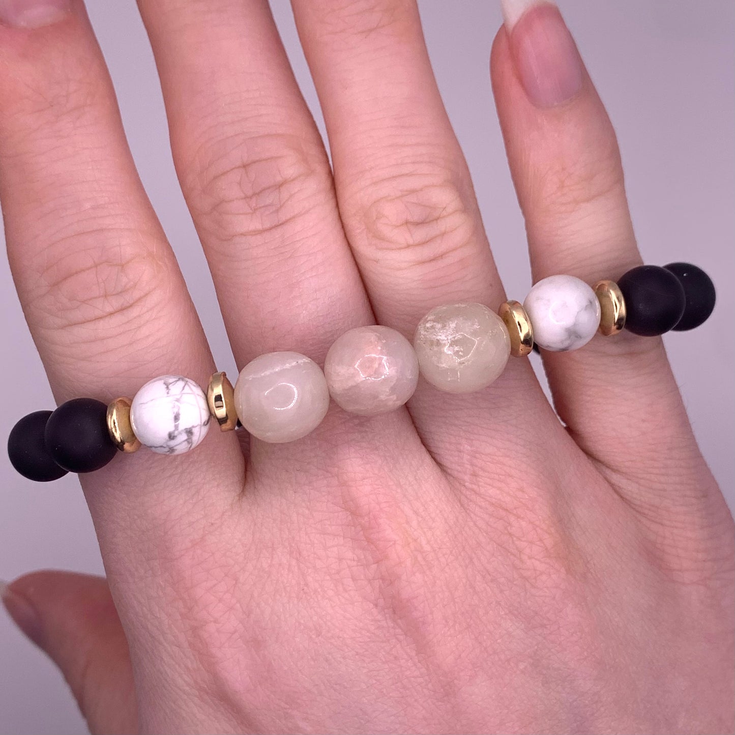 10mm/8mm Agate, Howlite, Black Onyx and Hematite Bead Bracelet