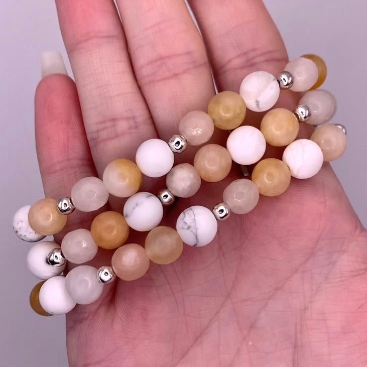 8mm Yellow Aventurine, Howlite and Quartz Bead Bracelet